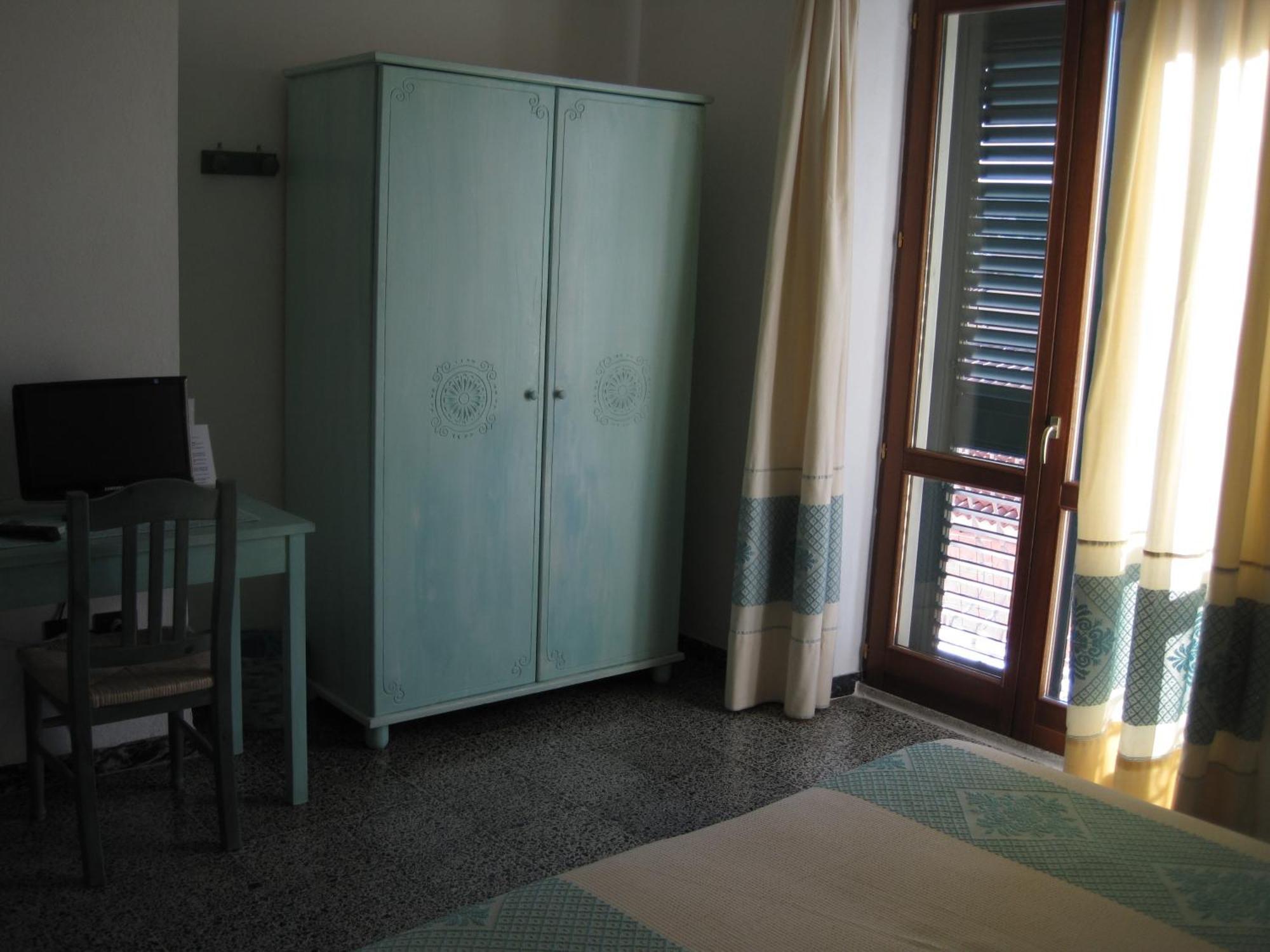 Moderno Hotel 3*